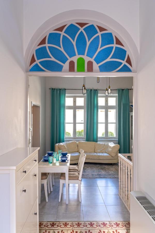 Vila Beautiful Neoclassical House In Rhodes Town Rhodes City